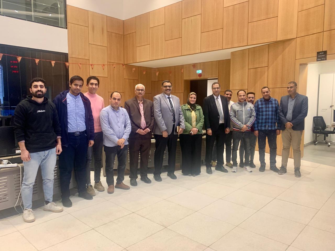 رئيس المصرية لنقل الكهرباء تزور مركز التحكم بالعاصمة الإدارية